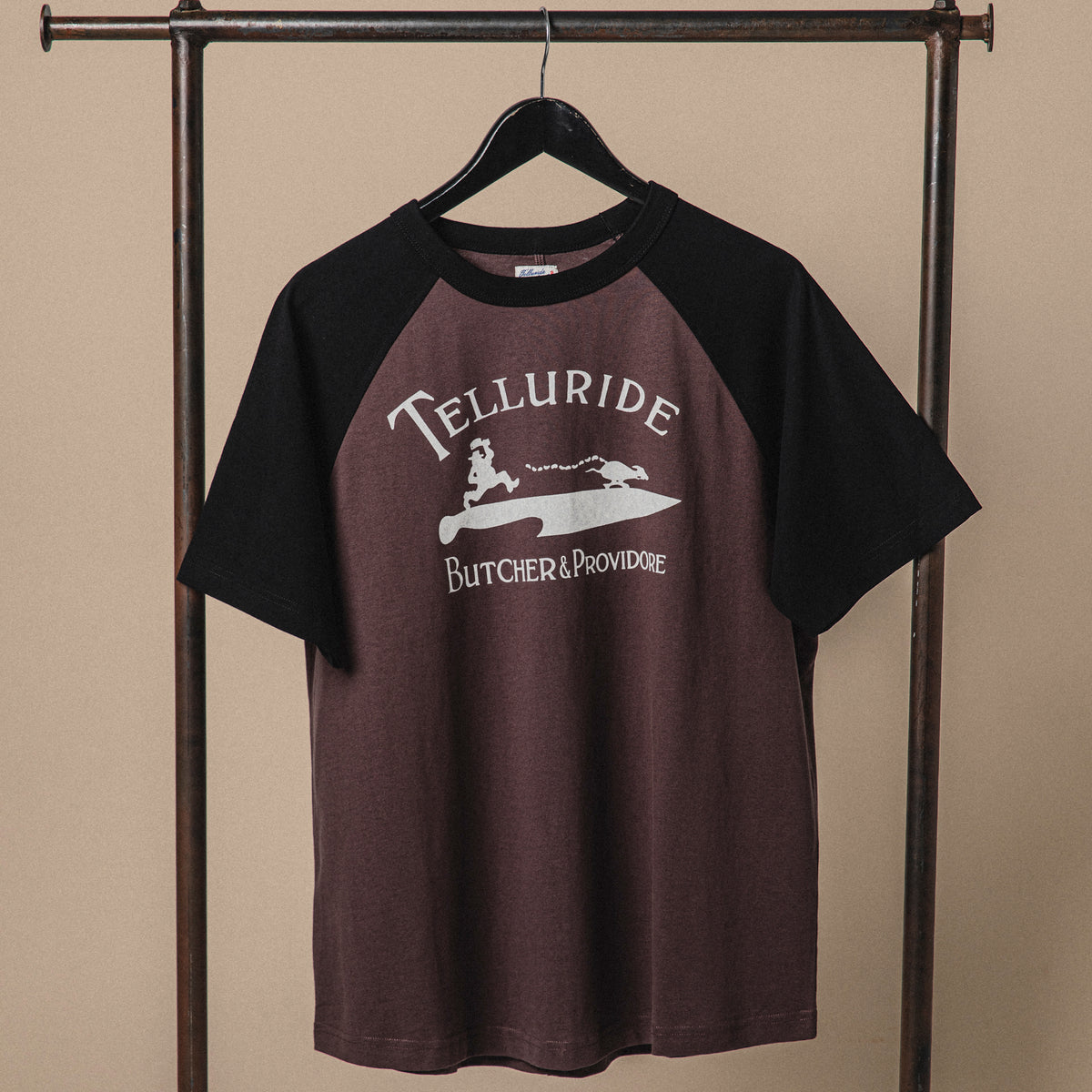 TELLURIDE SPINE RAGLAN TEE THE BUTCHER - PLUM/BLACK