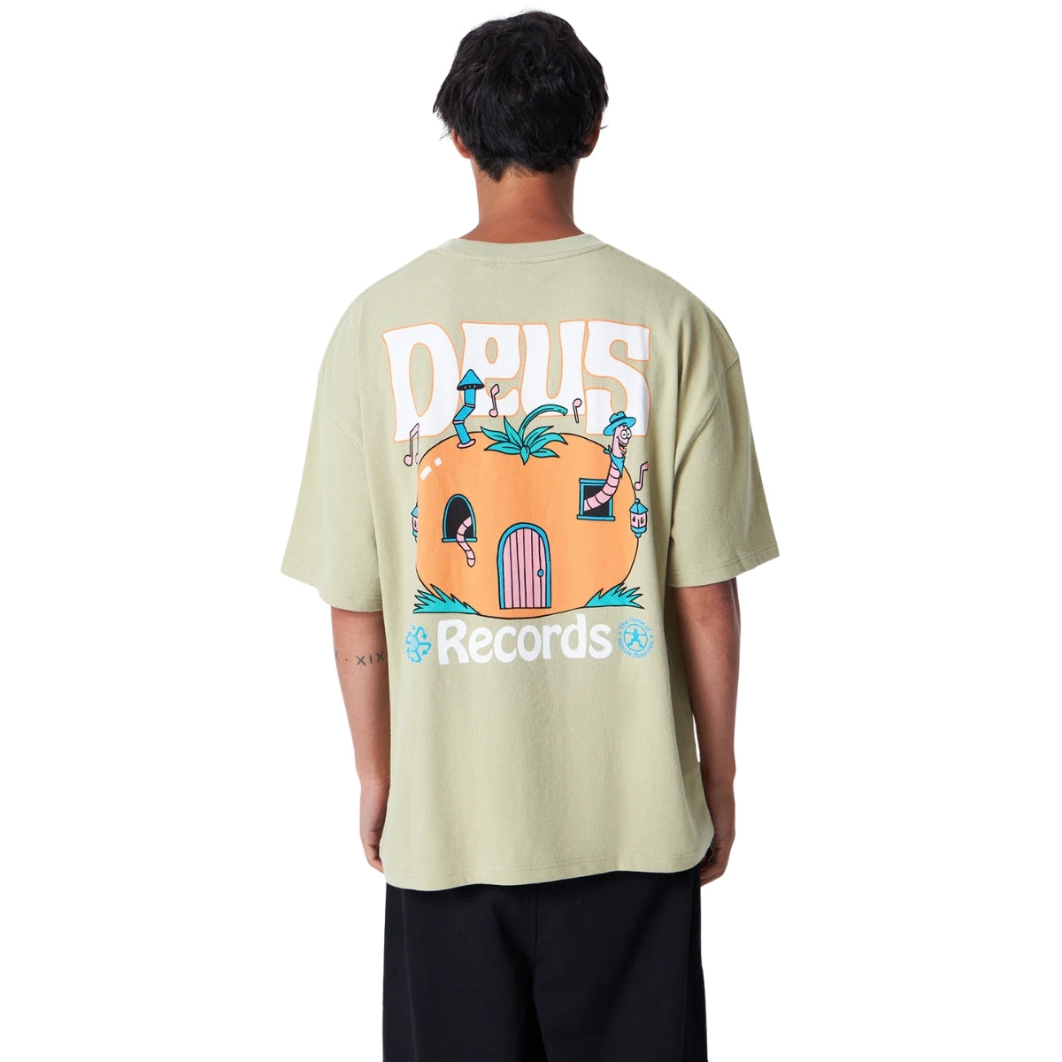 DEUS EX MACHINA SOUNDWORM TEE - SAGE