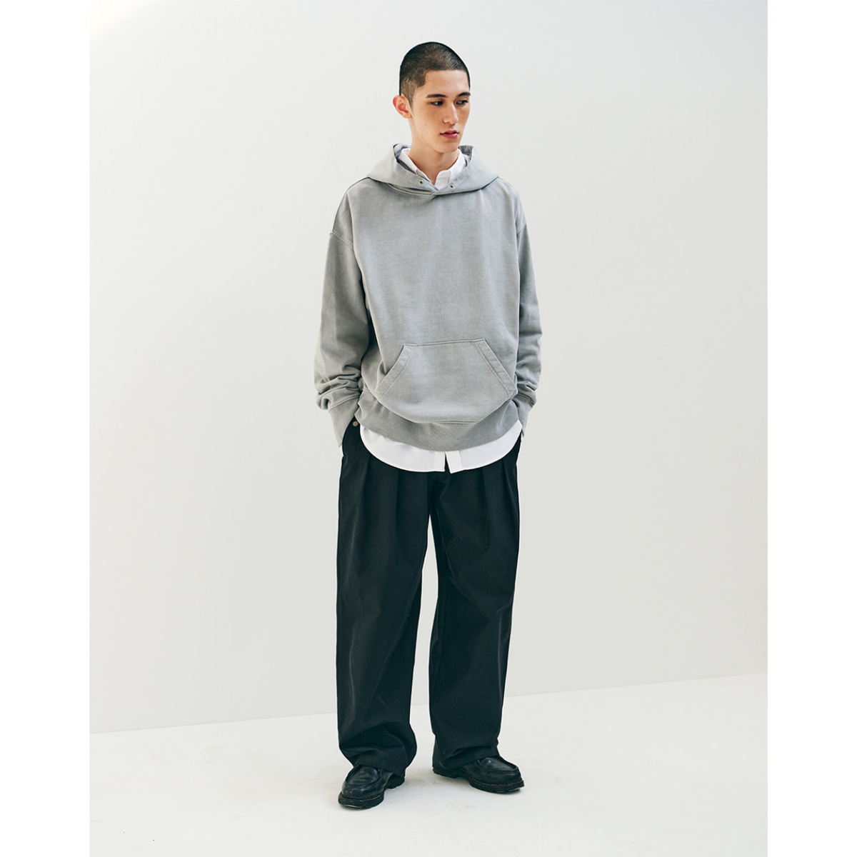 Uniform Bridge Basic Dyeing Sweat Hood — Pigment Olive — view 4