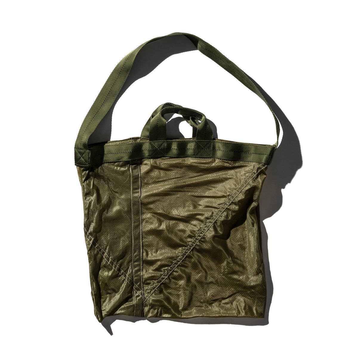 Puebco Vintage Parachute Light 2-Way Bag / Olive — view 3