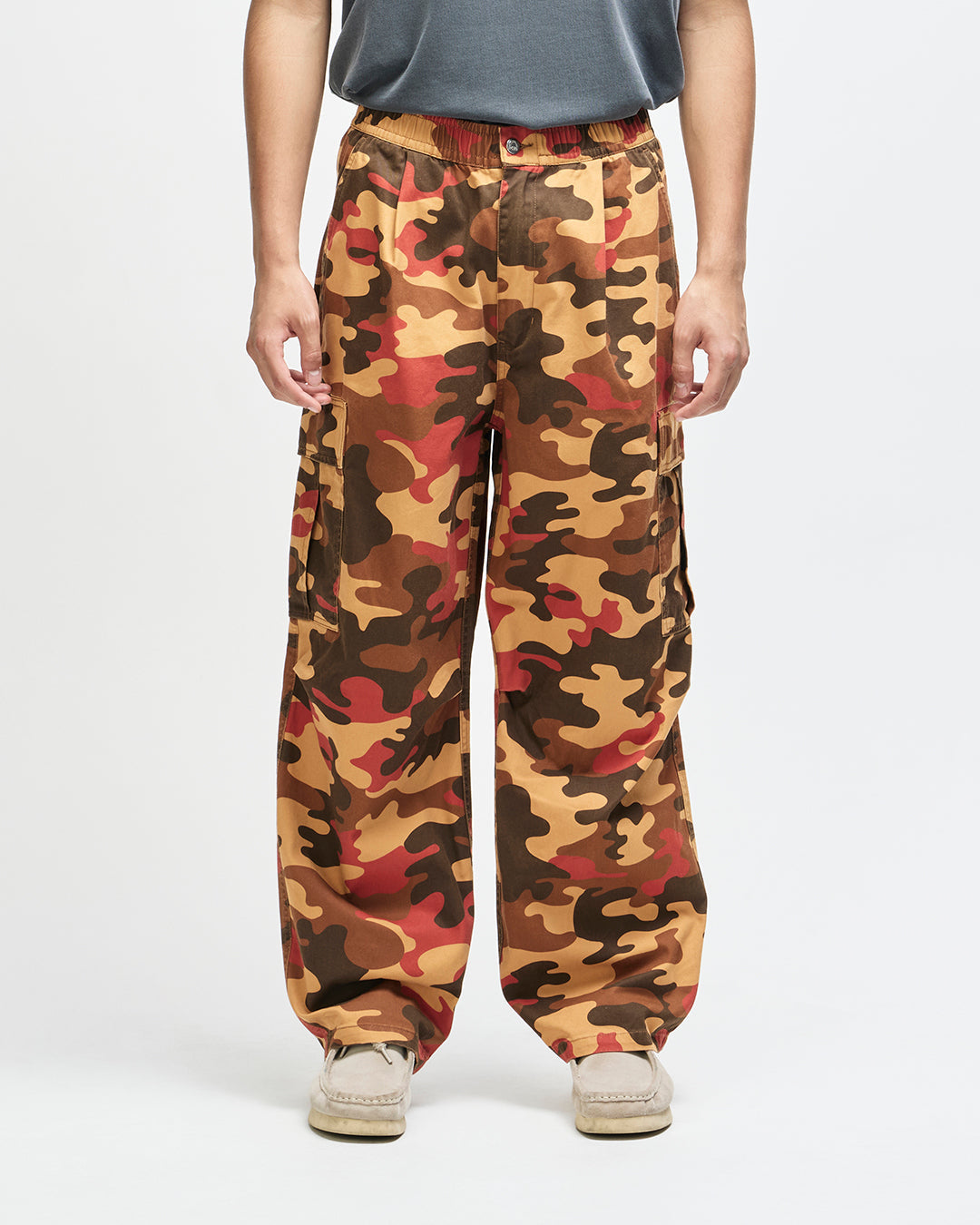 ombre-cargo-pant-rust-camo|Model