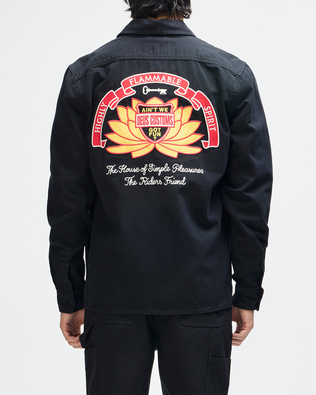 sacred-chest-shirt-black|Model