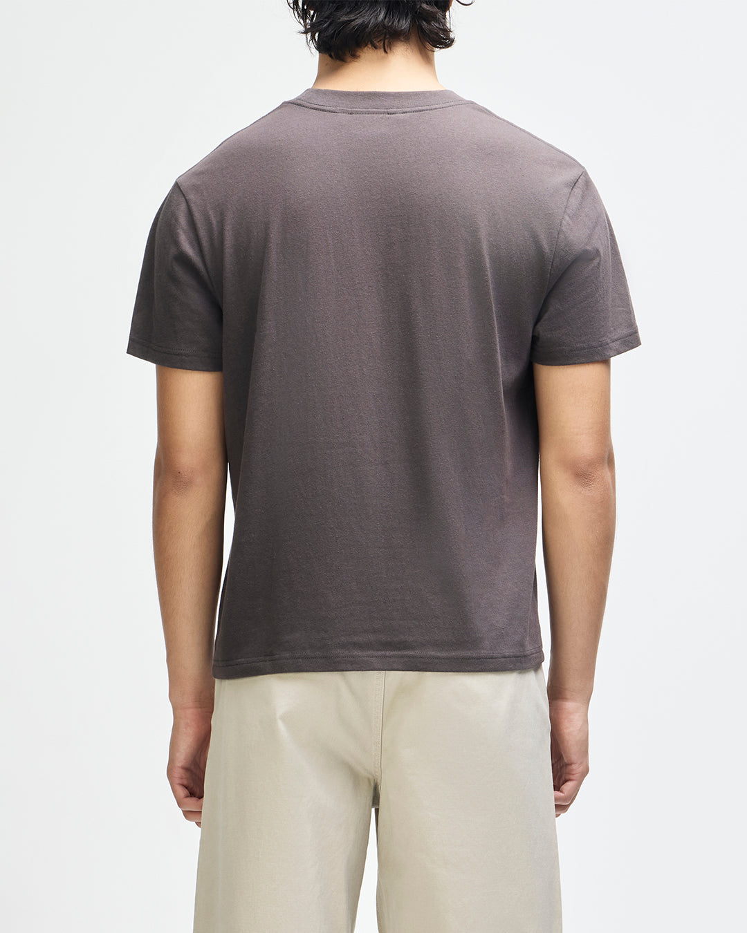 empire-tee-anthracite-grey|Model