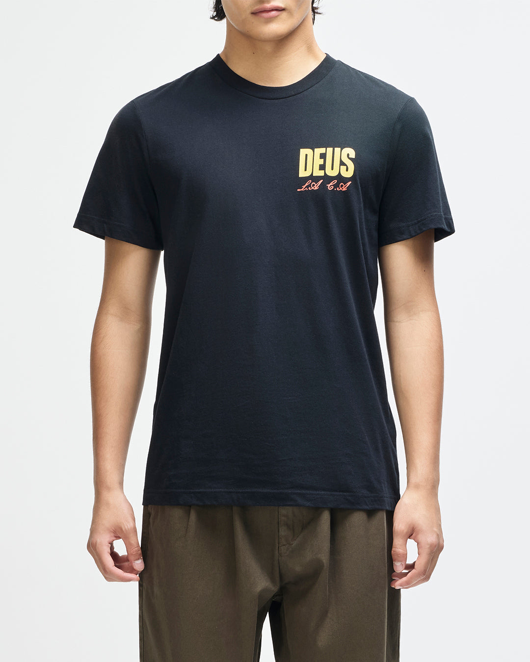 cutaway-tee-black|Model
