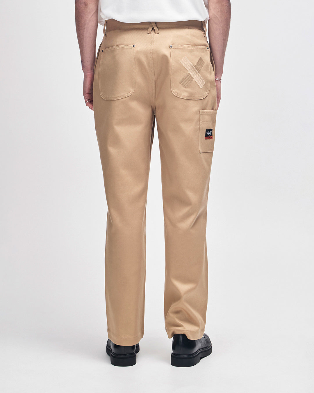 mini-workpant-tan|Model